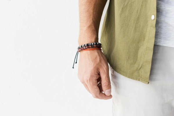 Ancré dans l'élégance : Découvrez l'art subtil des bracelets homme à ancre